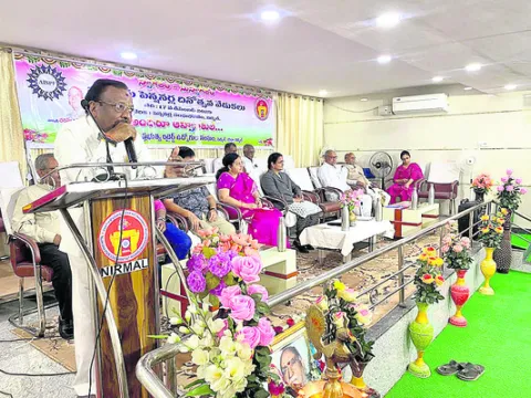 పెన్షనర్ల హక్కులు కాపాడాలి