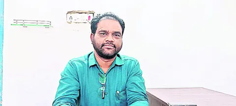 ఆదివాసీలకు స్వయంపాలన అందించాలి