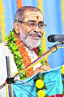 పరమాత్మ తప్ప రక్షకులు లేరు