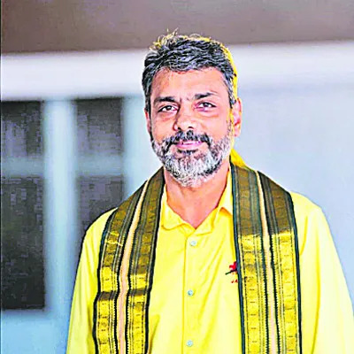 వెంకటరమణ చౌదరికే పగ్గాలు