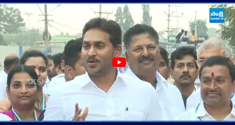 YS Jagan Funny Reaction On Reporter Question Over Chandrababu  1