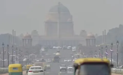 Delhi Air Pollution: Severe Fog, Smog Disrupt AQI remains very poor