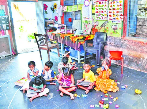 కేంద్రాలపై ప్రభుత్వం చిన్న చూపు