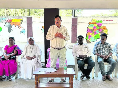 సమన్వయంతో పనిచేయాలి