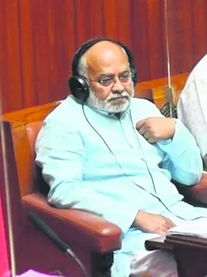 అన్ని చోట్లా అవినీతి తాండవం 