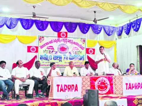 విశ్రాంత ఉద్యోగుల బకాయిలు చెల్లించాలి