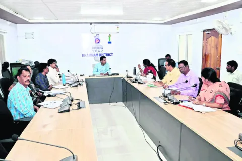 పాల ఉత్పత్తులతో ఆదర్శంగా నిలవాలి