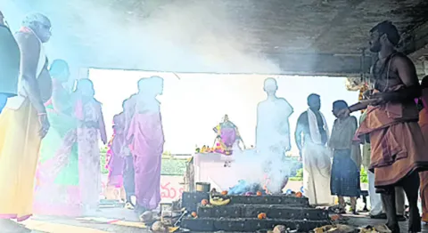 వైభవంగా ముగిసిన దొంగ మల్లన్న జాతర