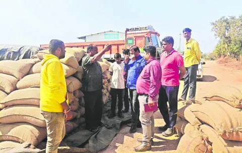 రైతులను ఇబ్బంది పెట్టొద్దు 
