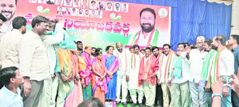 గ్రామాల అభివృద్ధిలో సర్పంచులే కీలకం