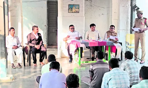 ఖైదీలను కోర్టు వాయిదాలకు హాజరుపరచాలి