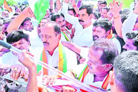 బీజేపీ కార్యాలయం ముట్టడి