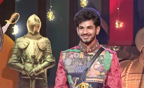 Bigg Boss 9 Telugu: Demon Pavan Emotional after watching Journey Video