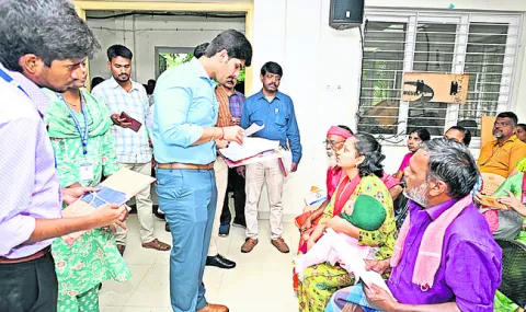 గ్రీవెన్స్‌డేలో వినతుల స్వీకరణ 