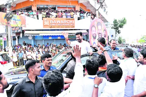 పంచాయతీల్లో కాంగ్రెస్‌కు మద్దతు ఇవ్వండి 
