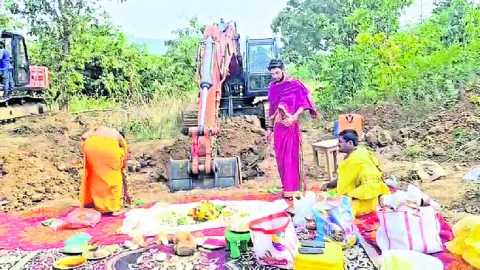 కర్రె గుట్టలపైకి రహదారి
