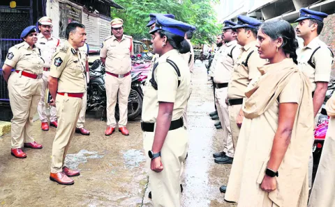 నేరస్తులపై ఉక్కుపాదం : ఐజీ 