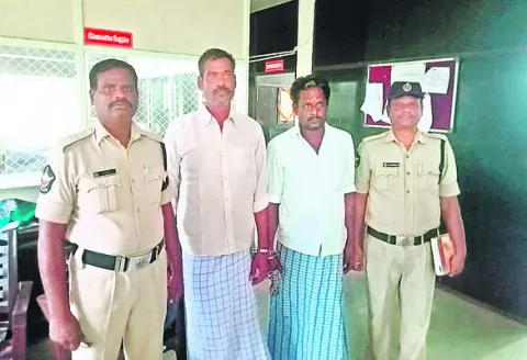 ఎర్రచందనం కేసులో ఇద్దరికి ఐదేళ్లు జైలు 