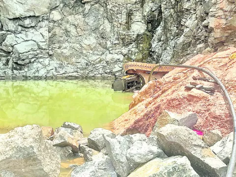 భరోసా లేని వలస బతుకులు