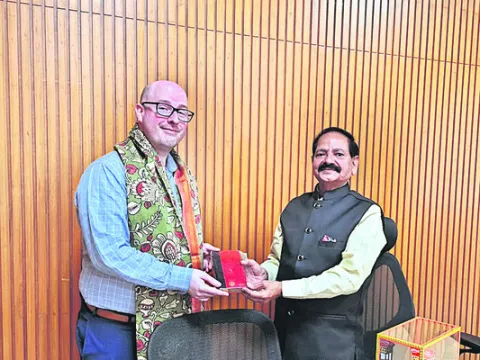 న్యాయ విశ్వవిద్యాలయాల
