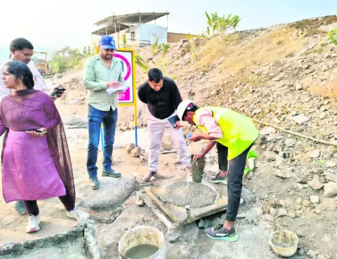 పోలవరంలో సీఎస్‌ఎంఆర్‌ఎస్‌ శాస్త్రవేత్తల పర్యటన 