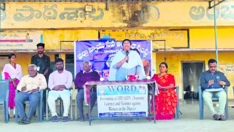 ఉన్నత లక్ష్యాలతో పౌరులుగా ఎదగాలి