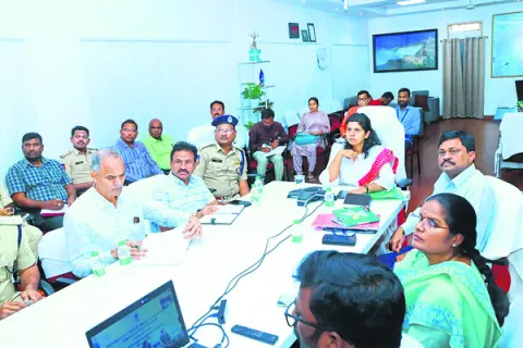 22న మాక్‌ డ్రిల్‌ నిర్వహించాలి