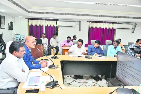 అభివృద్ధి అవకాశాలపై ప్రత్యేక దృష్టి 