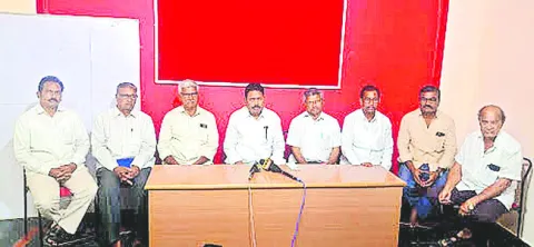 ‘ఉపాధి’ చట్టాన్ని దెబ్బతీయొద్దు 