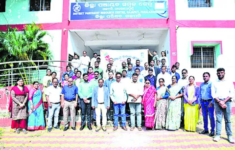 జిల్లా అభివృద్ధికి కృషి చేయాలి 