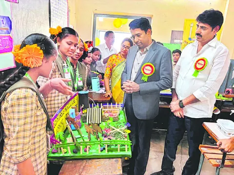 ఎన్టీఆర్‌ జిల్లా కలెక్టర్‌ లక్ష్మీశ 