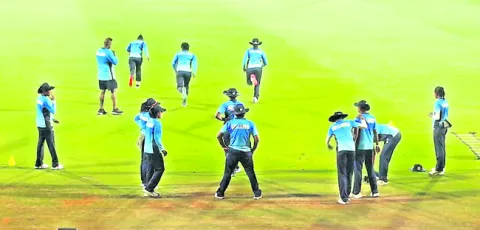 ● వైఎస్సార్‌ స్టేడియంలో భారత్‌– శ్రీలంక మహిళా జట్లు ముమ