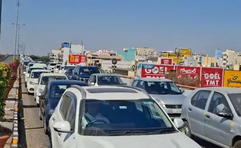 Road Accident At Rajendranagar PV Express Highway