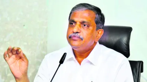 కమిటీల ఏర్పాటులో  మడకశిర ఫస్ట్‌ 