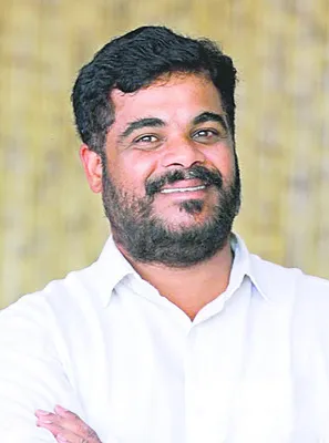 ఆదర్శంగా తీర్చిదిద్దేందుకే 
