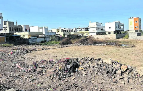 వెహికిల్‌ షెడ్డు వెనక్కి!