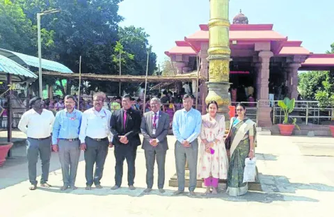 జోగుళాంబ సన్నిధిలో ఆర్‌బీఐ డిప్యూటీ గవర్నర్‌ 