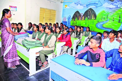 సర్కారు బడి రూపురేఖలు మార్చారు