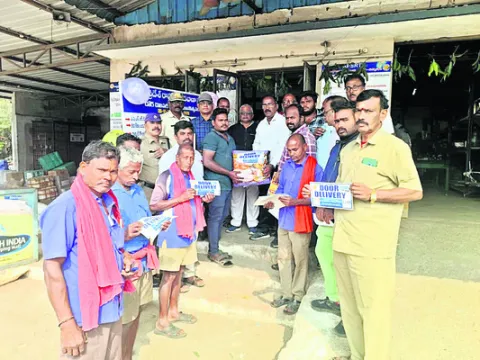 డోర్‌ డెలివరీ సేవలు వినియోగించుకోవాలి 