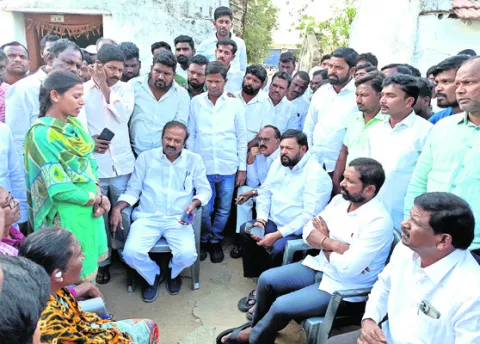 రాష్ట్రంలో దళితులు, గిరిజనులకు రక్షణ లేదు 