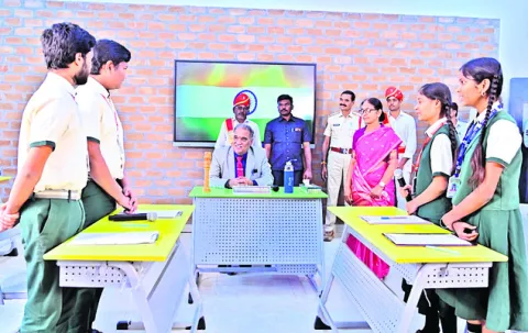 హక్కులపై అవగాహన కల్పించాలి 