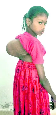 నాన్నా... నాకూ ఆడుకోవాలనుంది