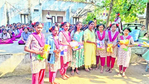 చదువుతోనే ఉన్నతస్థాయి
