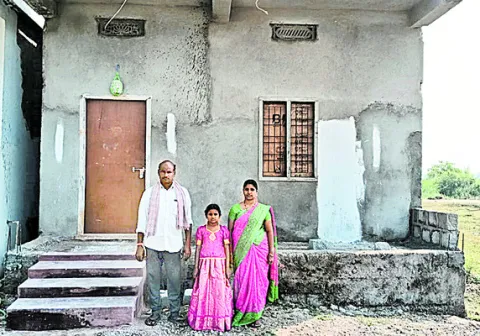 నెరవేరిన సొంతింటి కల 