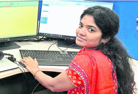  పేద విద్యార్థులకు జగనన్న బాసట