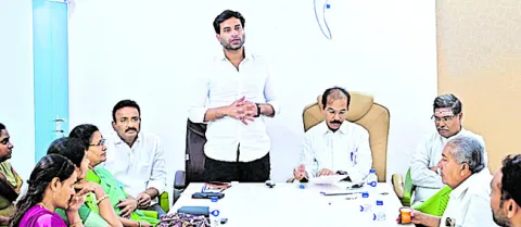అక్రమ కేసులపై న్యాయపోరాటం చేయాలి 