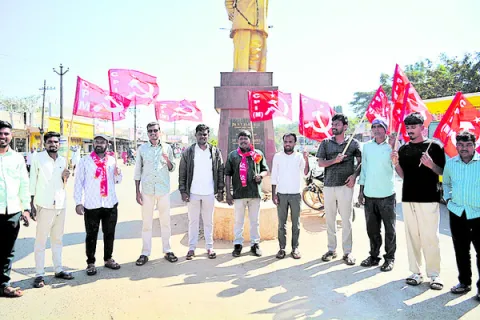 ‘ఉపాధి హామీ’ రద్దుకు కేంద్రం కుట్ర