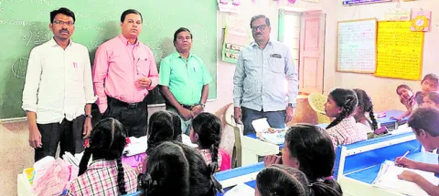 పాఠశాలల తనిఖీ  
