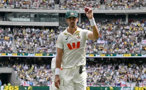 MITCHELL STARC COMPLETED 750 WICKETS IN INTERNATIONAL CRICKET4