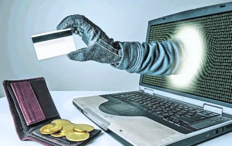 రెచ్చిపోతున్న సైబర్‌ నేరగాళ్లు